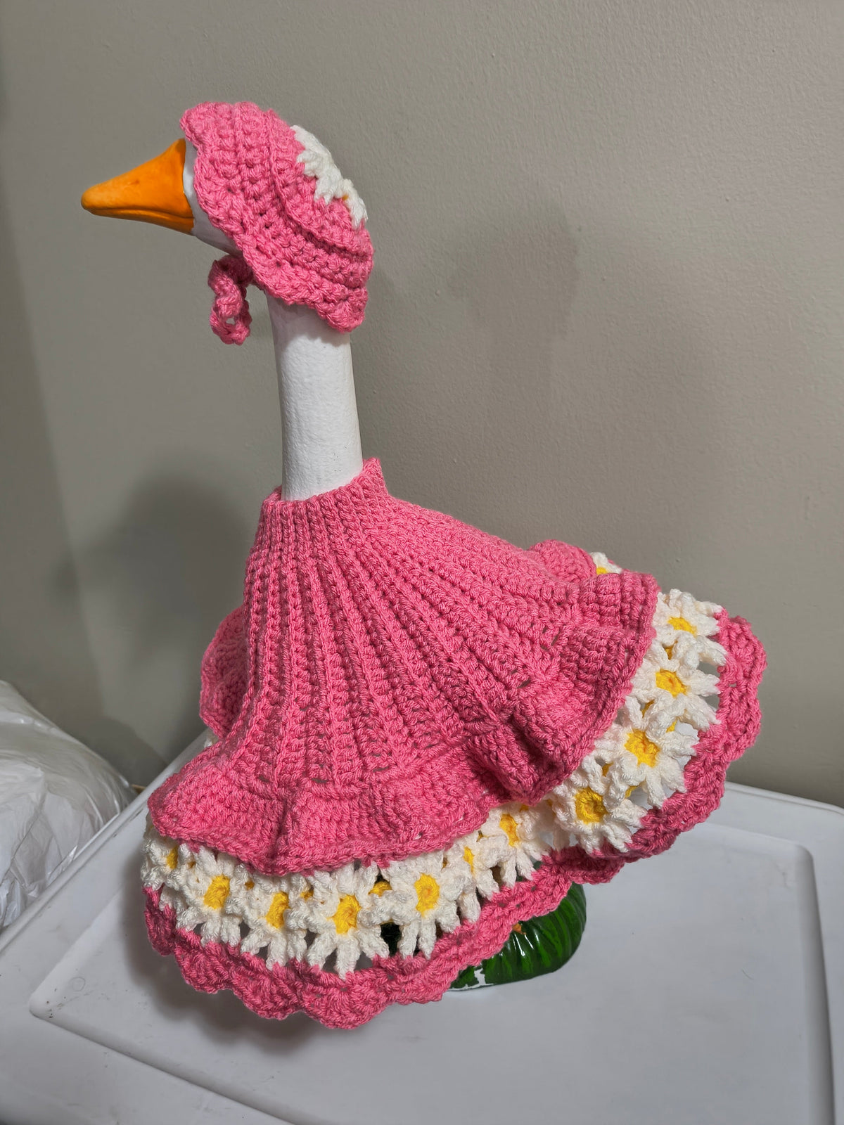 23" Handmade Crochet Porch Goose Daisy Dress & Bonnet Set - Pink