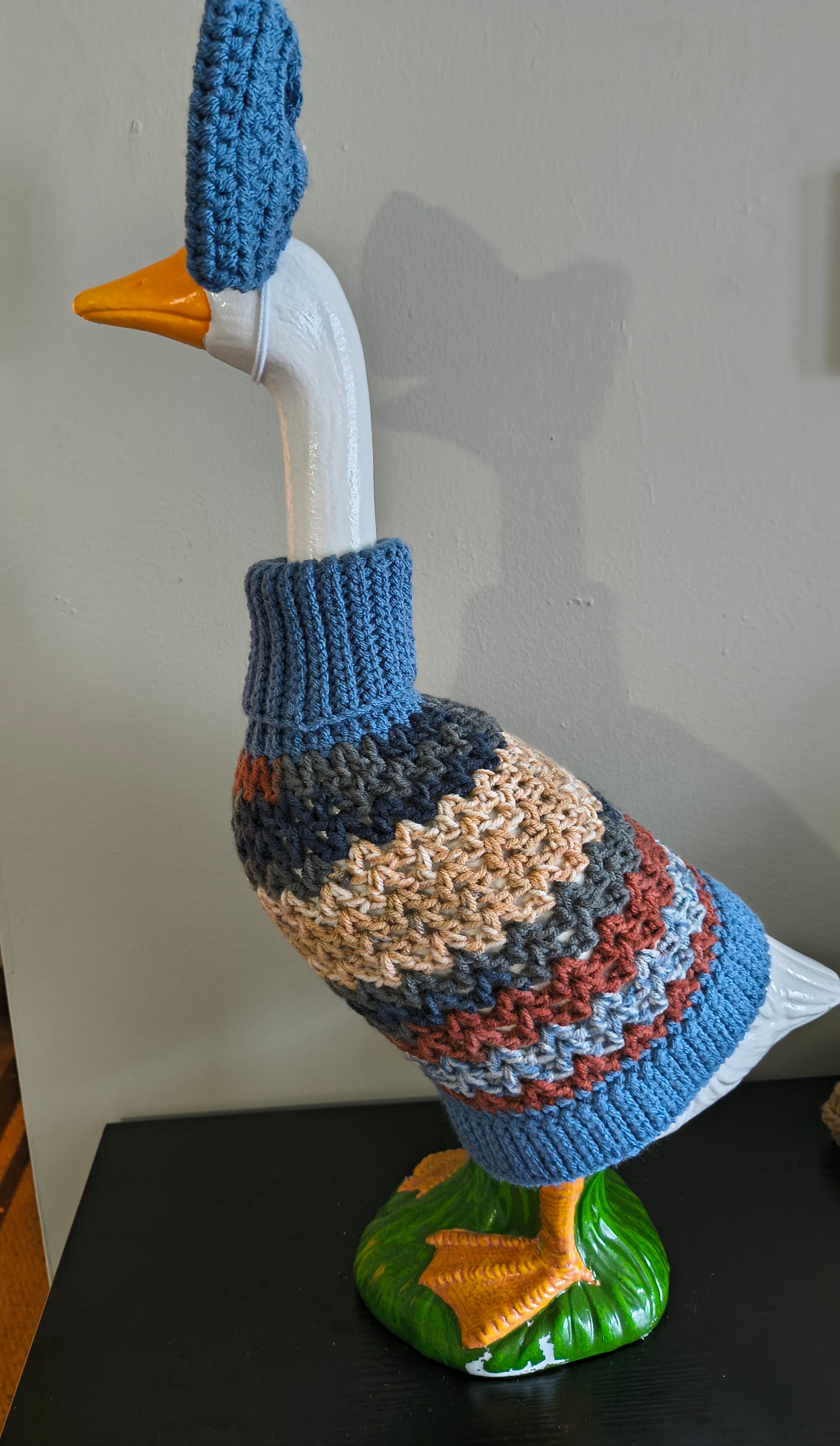 19.6-21" Handmade Crochet Porch Goose Turtleneck Sweater and Bow/Bowtie Set