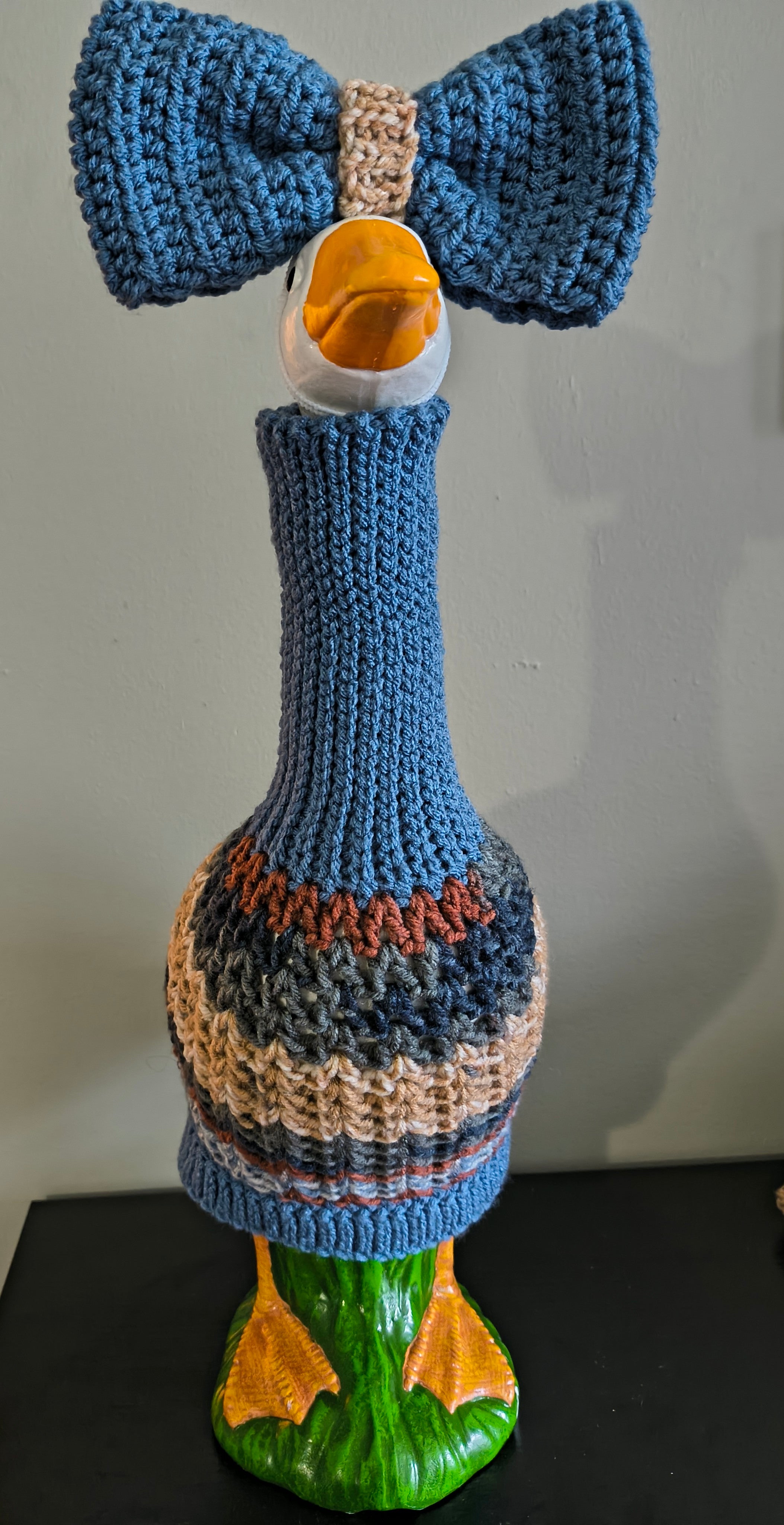 19.6-21" Handmade Crochet Porch Goose Turtleneck Sweater and Bow/Bowtie Set
