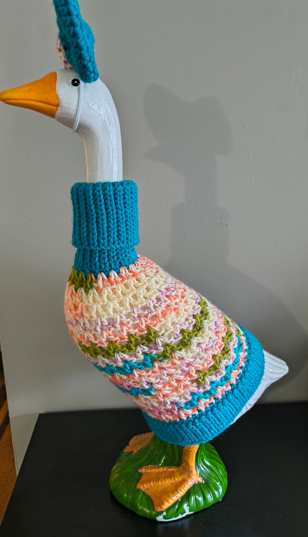 19.6-21" Handmade Crochet Porch Goose Turtleneck Sweater & Bow/Bowtie Set