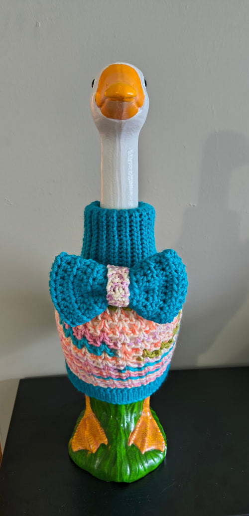 19.6-21" Handmade Crochet Porch Goose Turtleneck Sweater & Bow/Bowtie Set