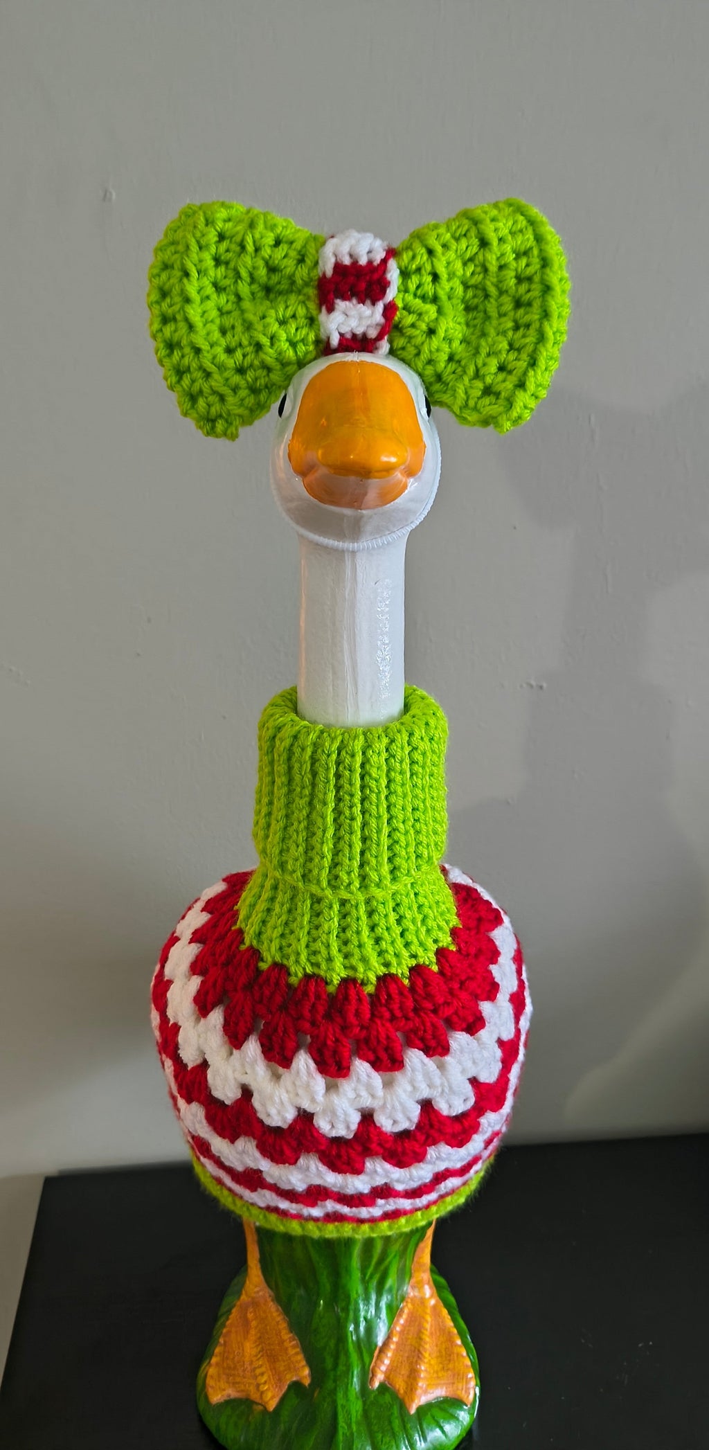 19.6-21" or 23" Handmade Crochet Porch Goose Turtleneck Sweater & Bow/Bowtie Set - Green & Red (MADE TO ORDER)