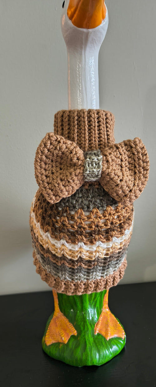 19.6-21" Handmade Crochet Porch Goose Turtleneck Sweater & Bow/Bowtie Set