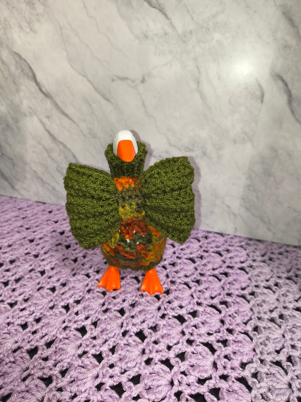 7" Desk Goose Turtleneck Sweater and Bow Set – Autumn Colors