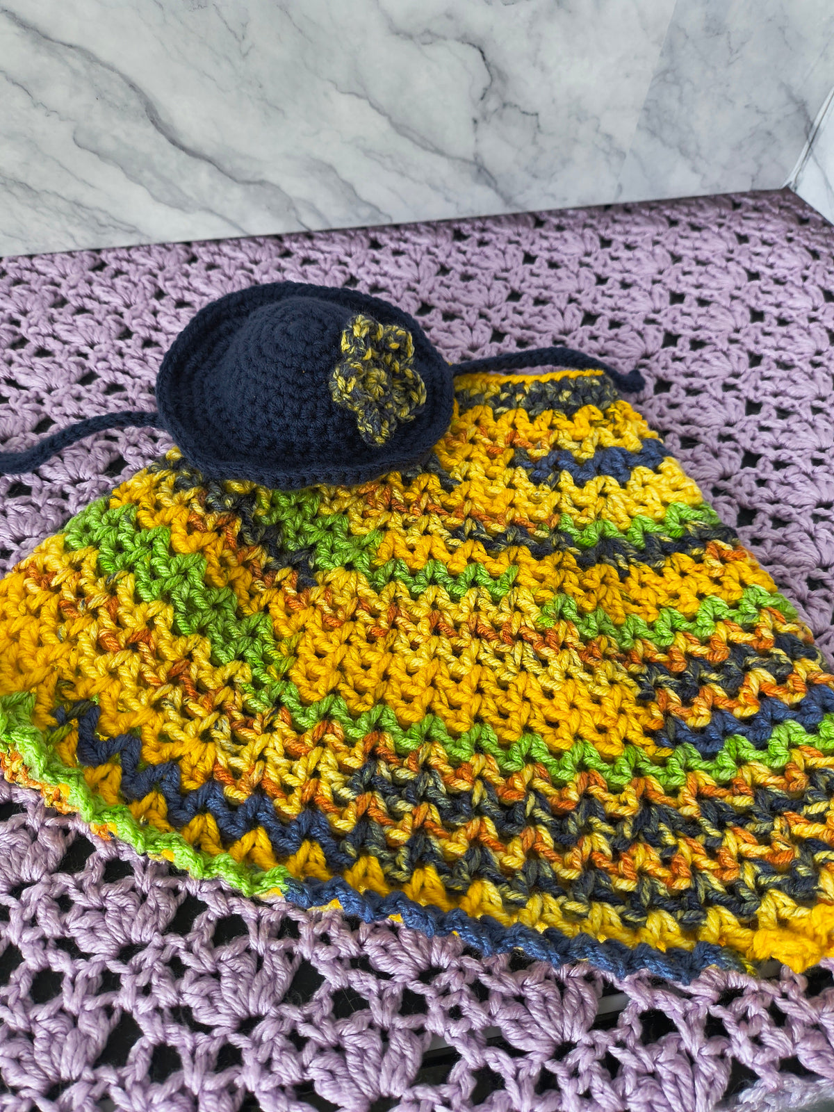 19.6-21" Porch Goose Dress & Sunhat Set – Yellow & Navy Multicolor