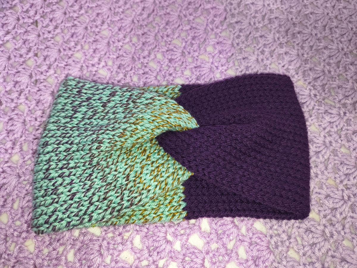Twisted Knit Ear Warmer – Minty Green & Plum Color Block