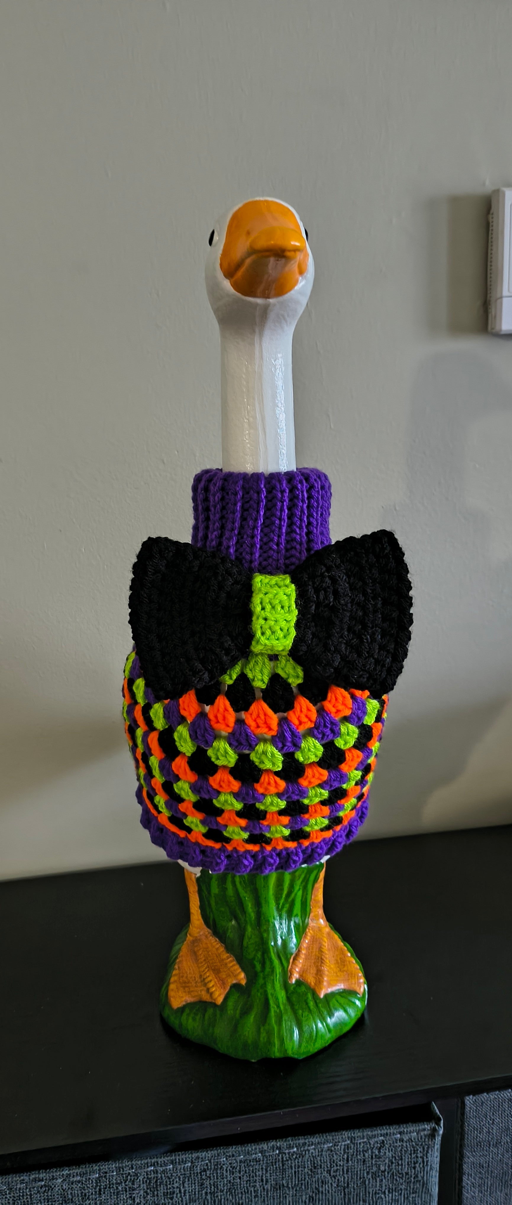 19.6-21" Porch Goose Halloween Granny Turtleneck Sweater & Bow Set