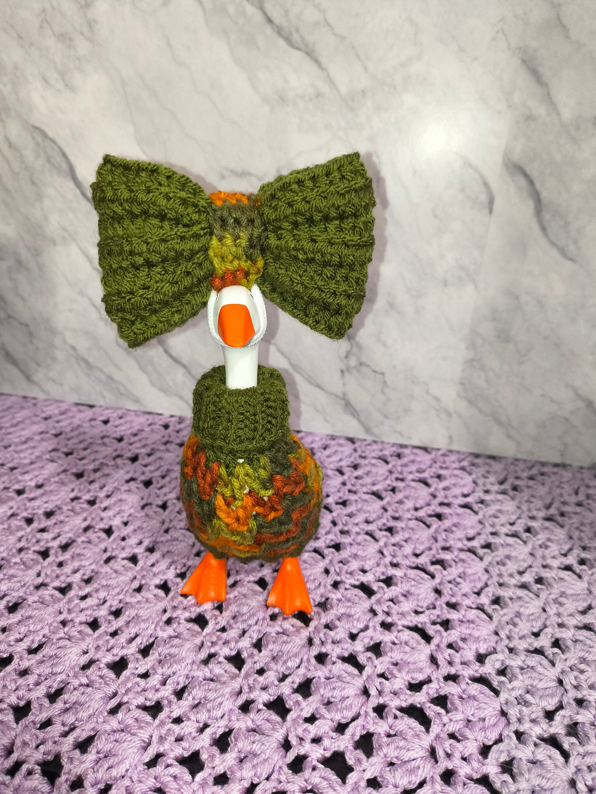 7" Desk Goose Turtleneck Sweater and Bow Set – Autumn Colors