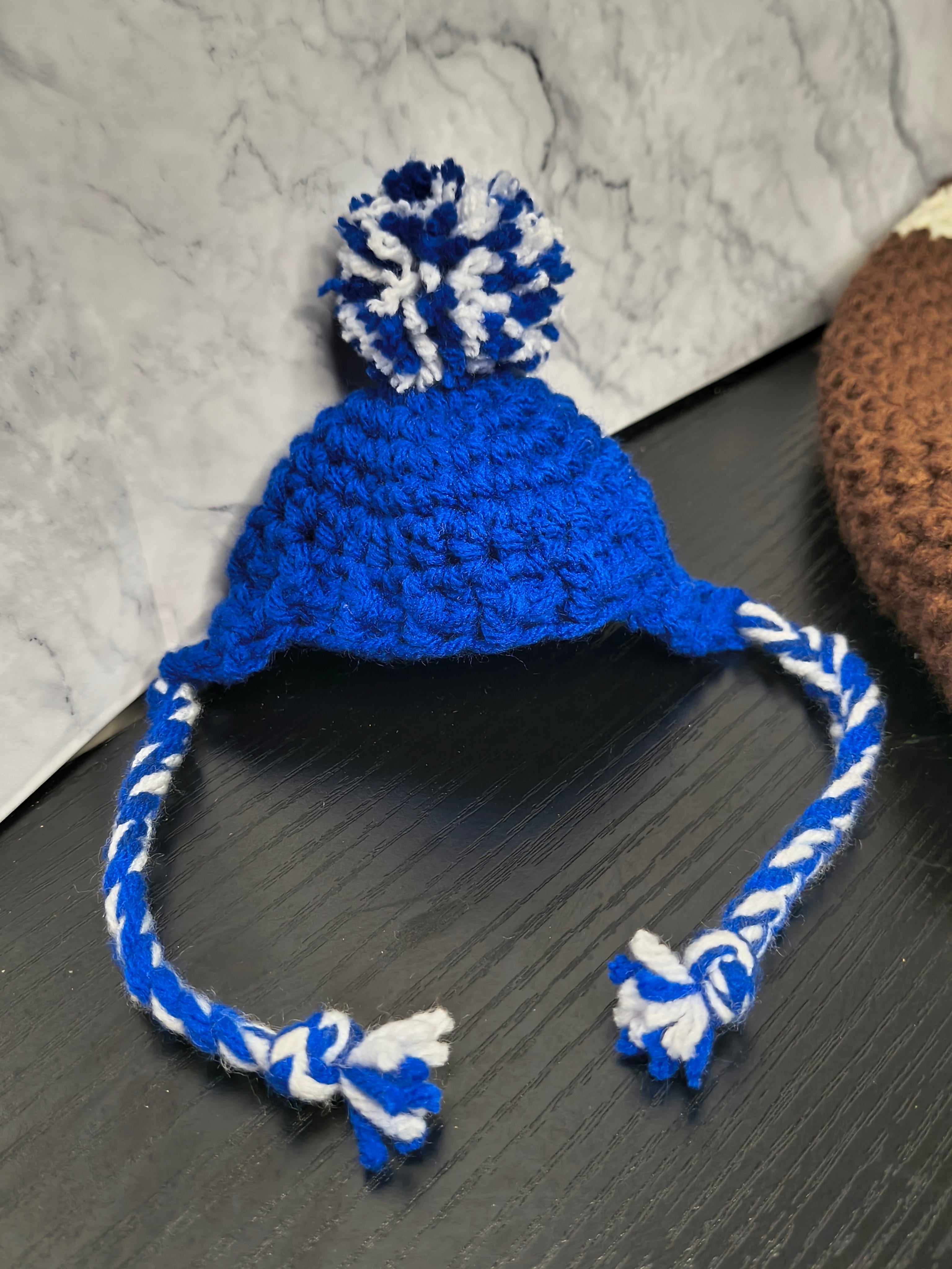 23" Porch Goose Football Outfit and Beanie Set