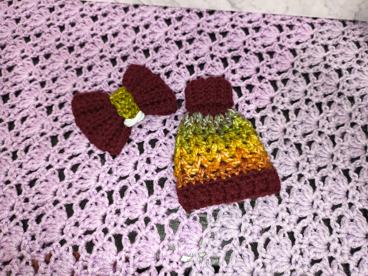 7" Desk Goose Turtleneck Sweater and Bow Set