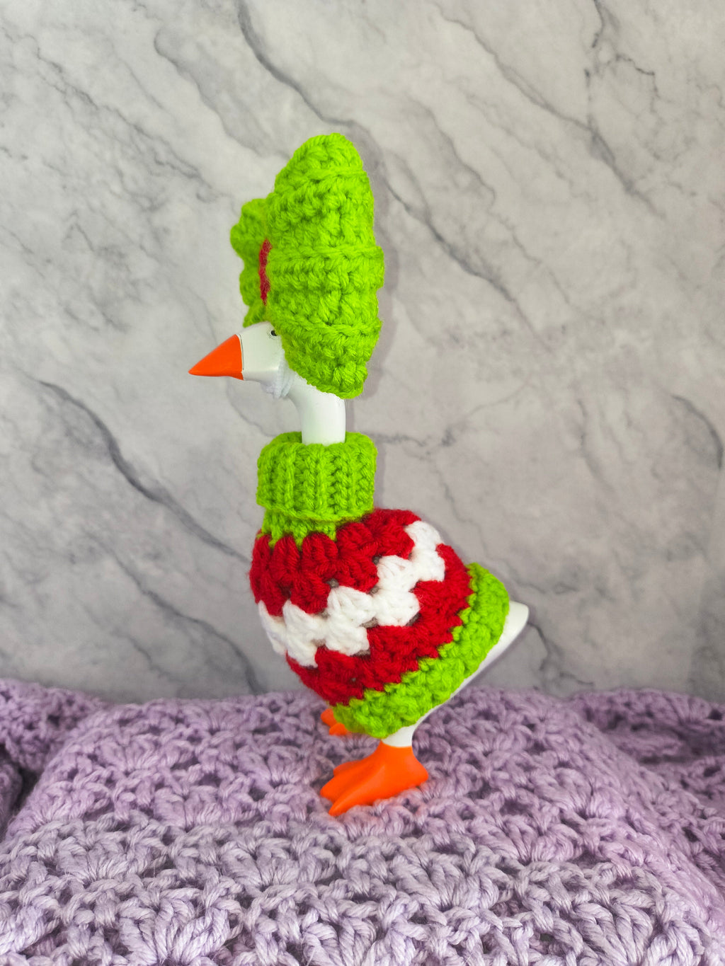 7" Desk Goose Turtleneck Granny Sweater and Bow Set