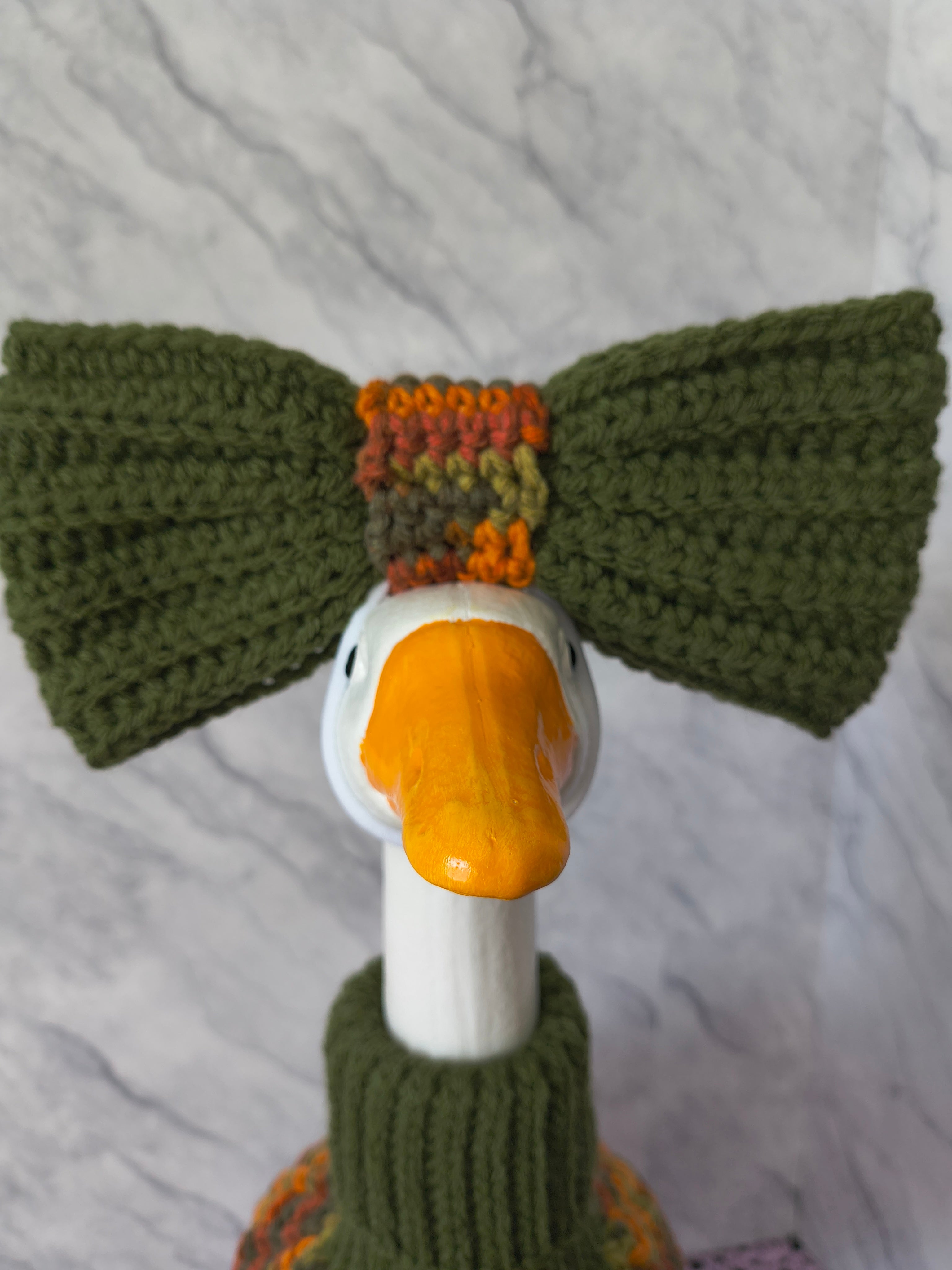 19.6-21" Porch Goose Turtleneck Sweater and Bow/Bowtie Set
