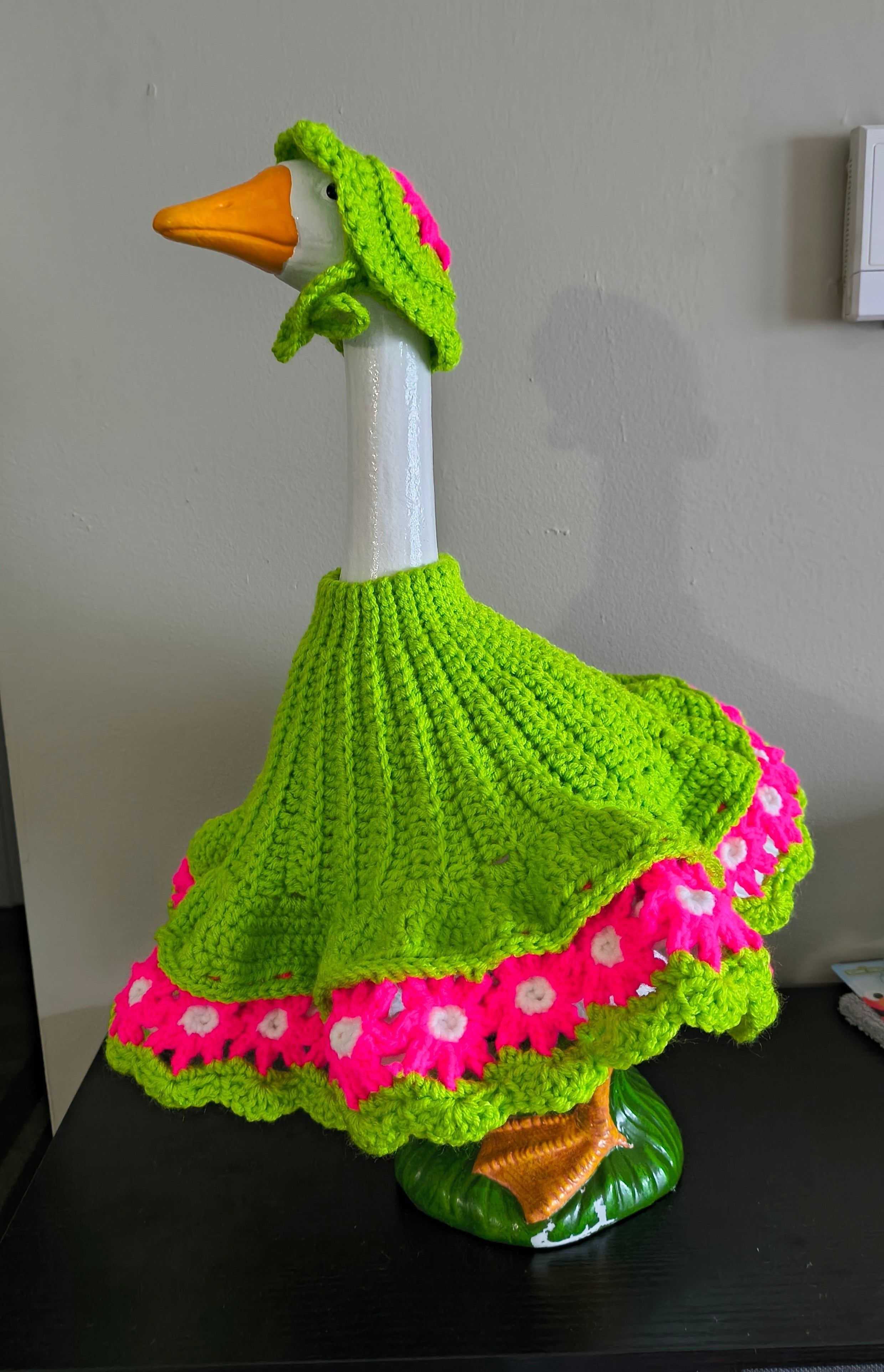 23" Porch Goose Daisy Dress and Hat Set