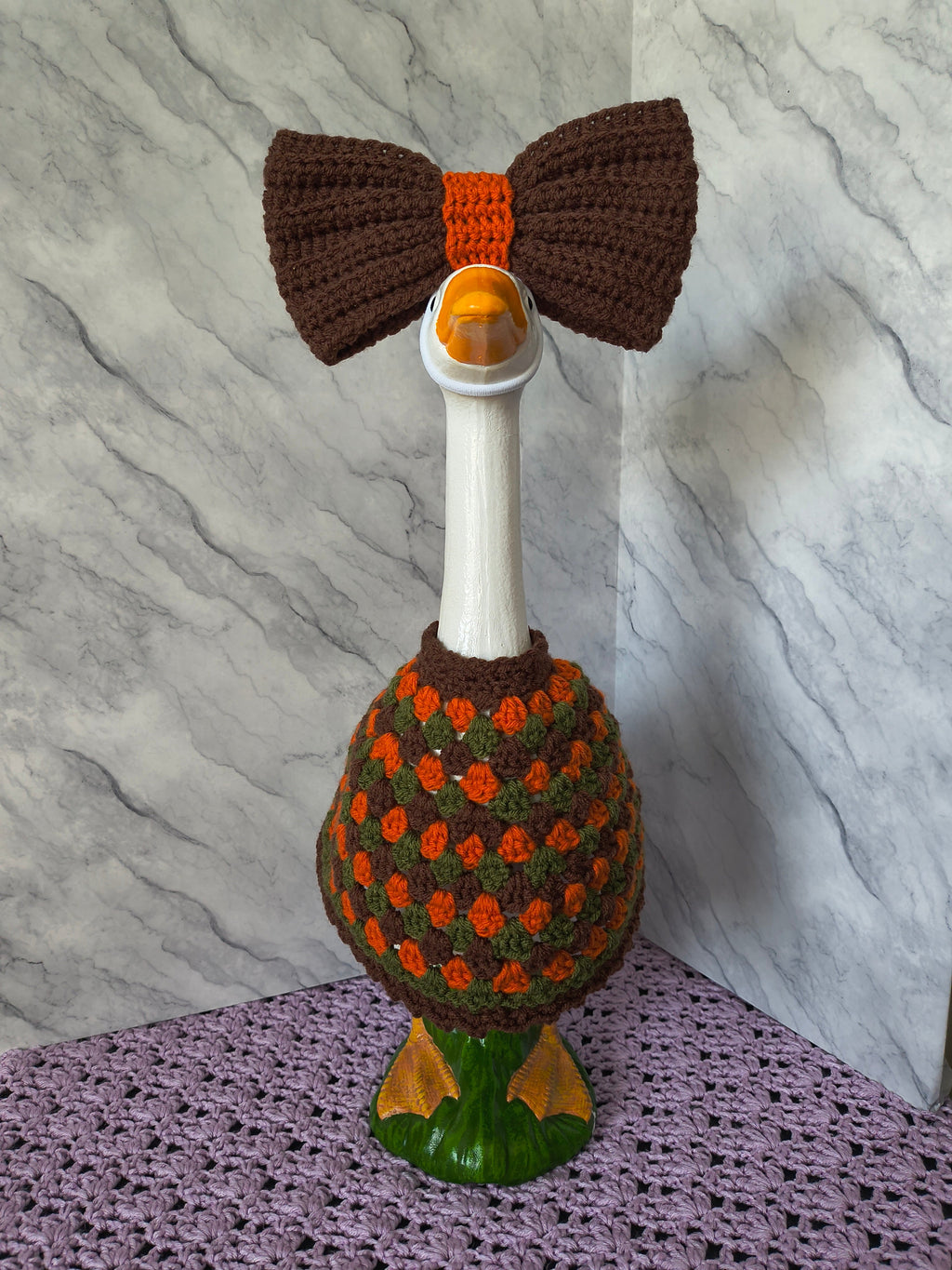 19.6-21" Porch Goose Shawl/Poncho and Bow Set