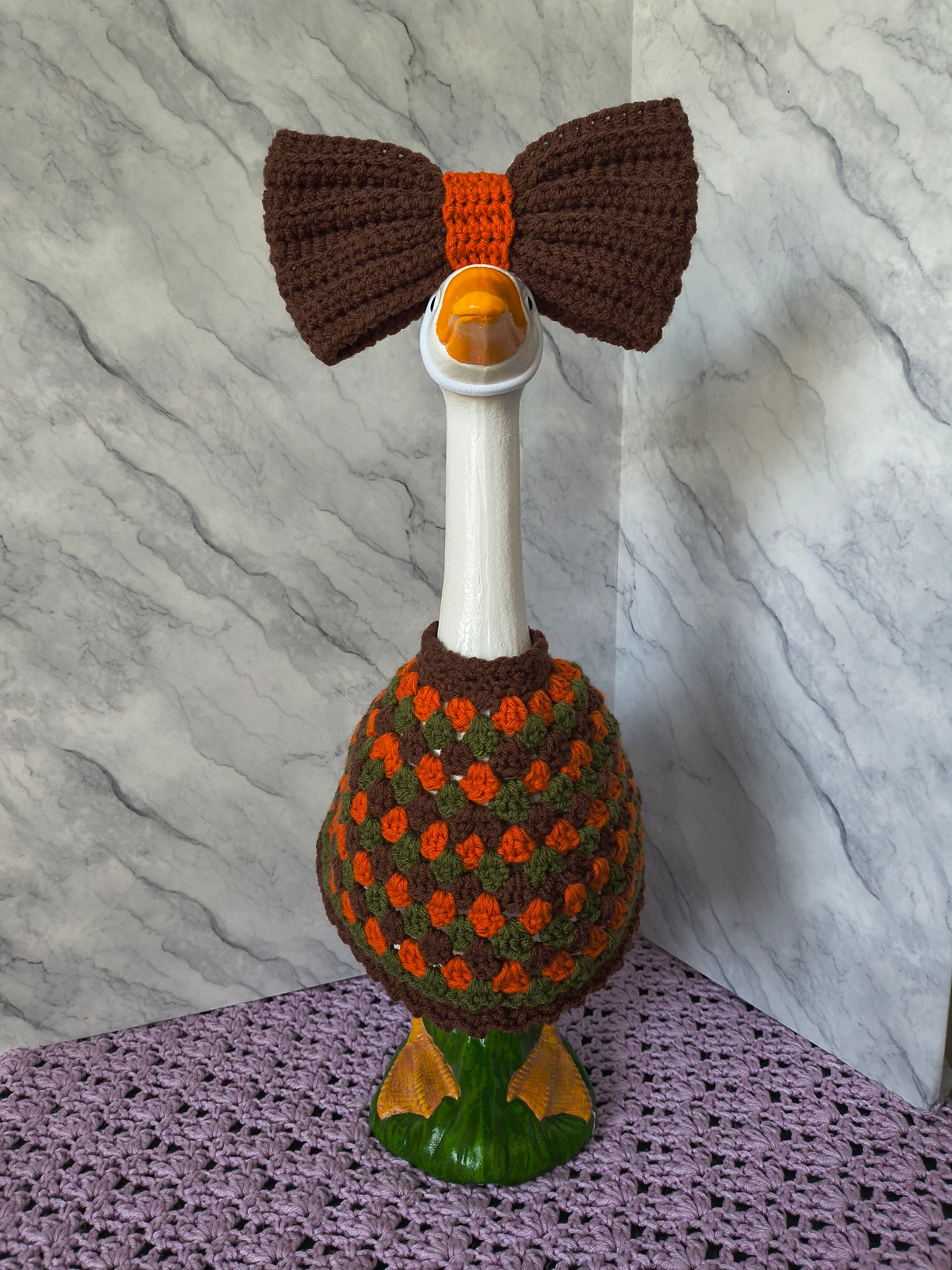 19.6-21" Porch Goose Shawl/Poncho and Bow Set