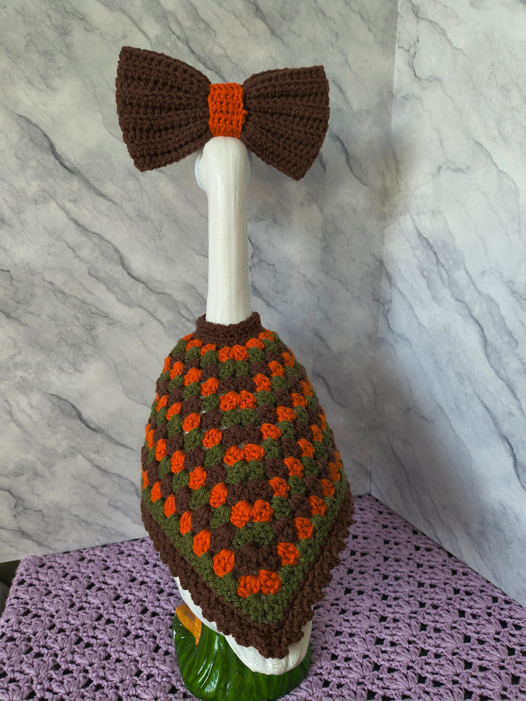 19.6-21" Porch Goose Shawl/Poncho and Bow Set
