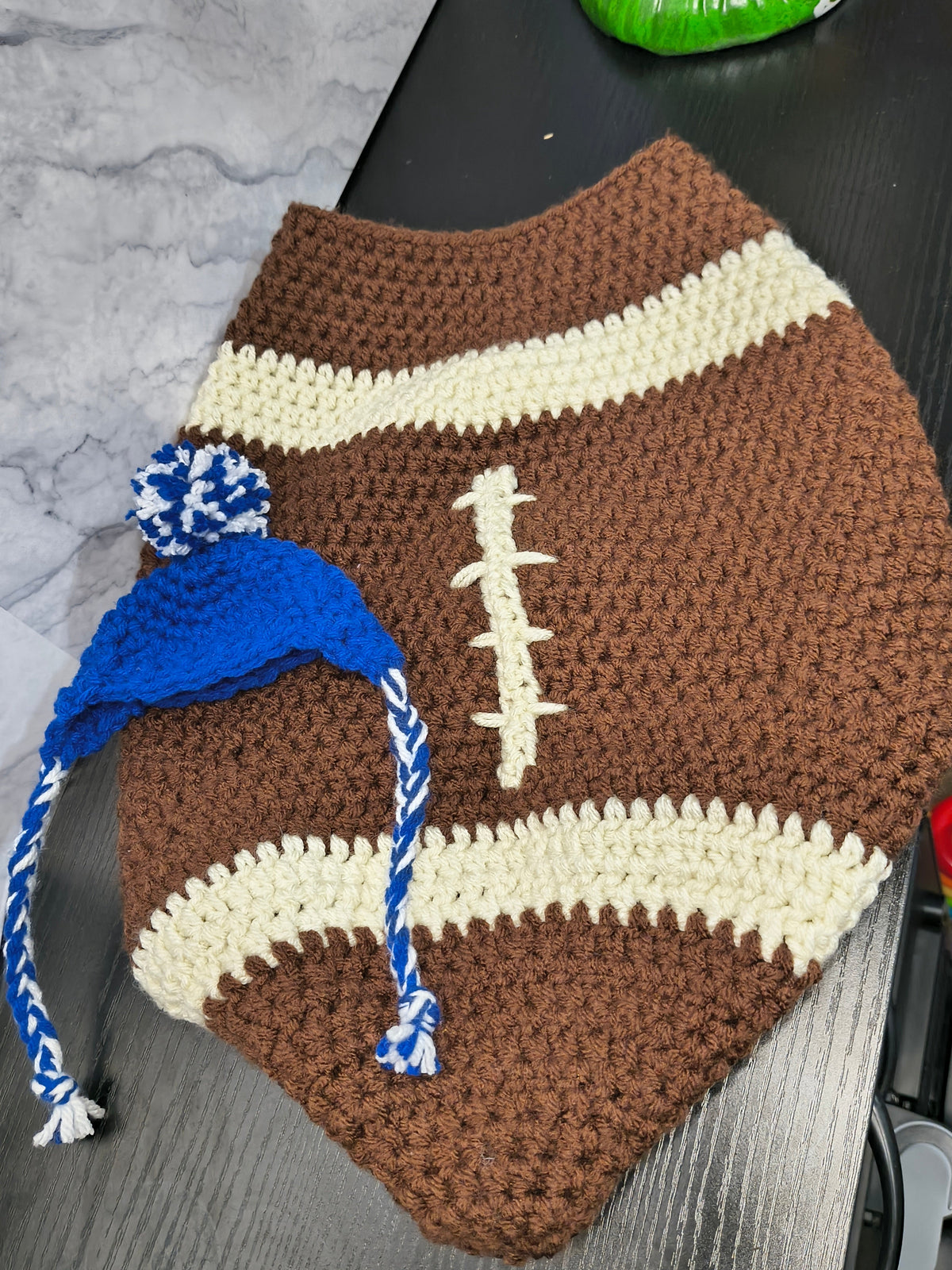 23" Porch Goose Football Outfit and Beanie Set